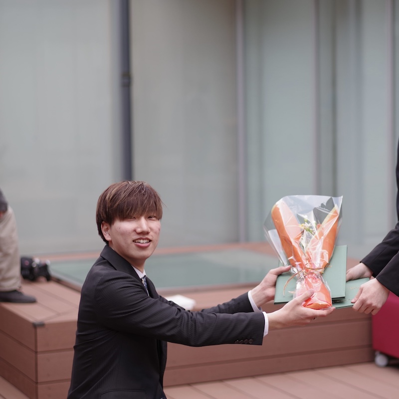 中込 智也